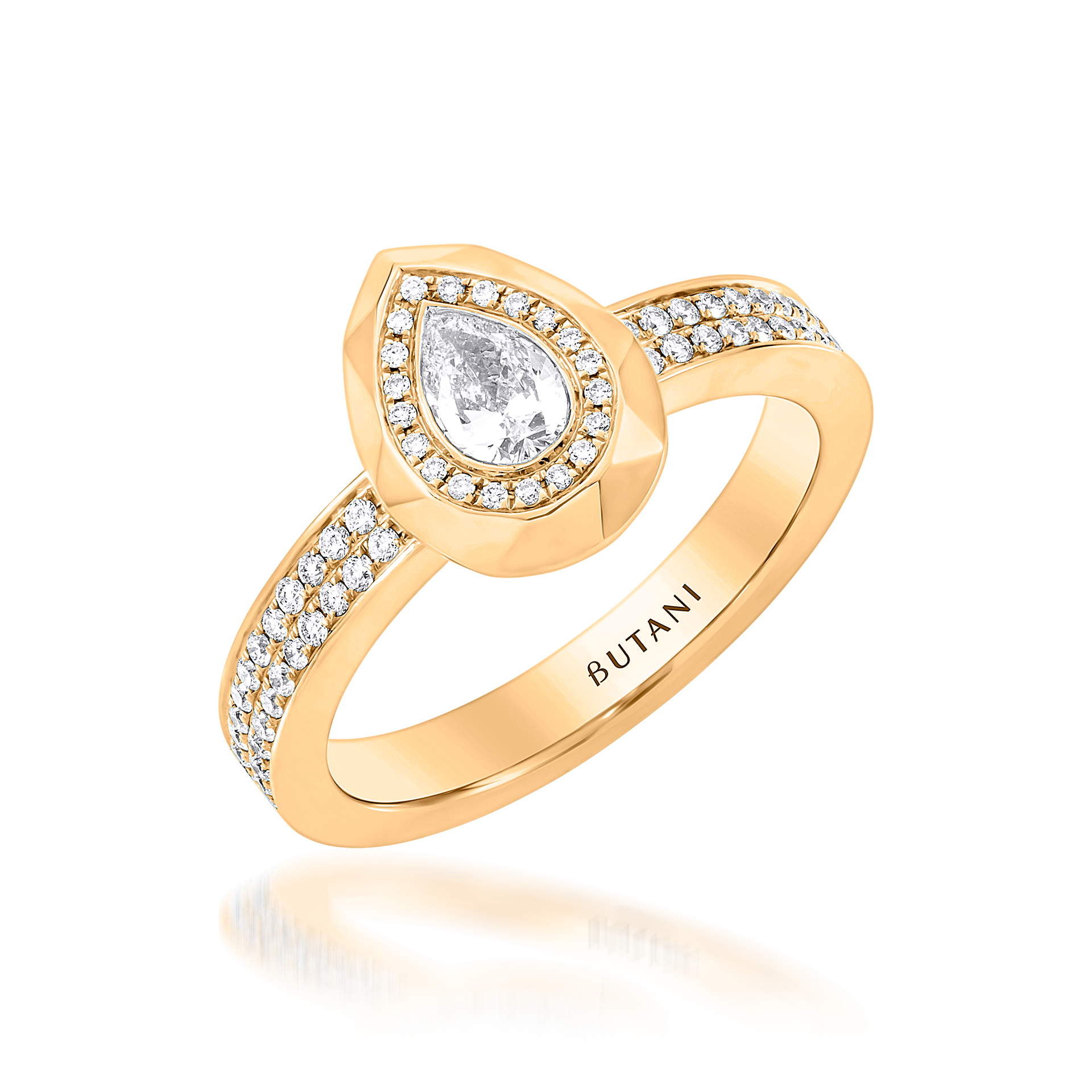 Metropolitan Pear-cut Diamond Halo Ring In 18K Yellow Gold