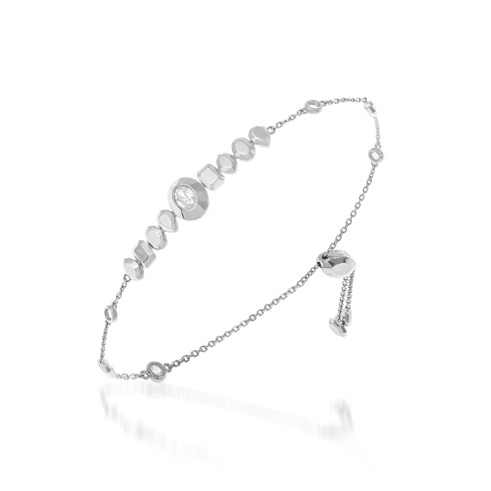 Metropolitan Diamond Oval-cut Motif Bracelet In 18K White Gold