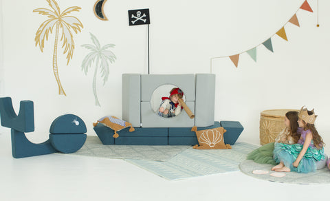 ARKi play couch pirate ship