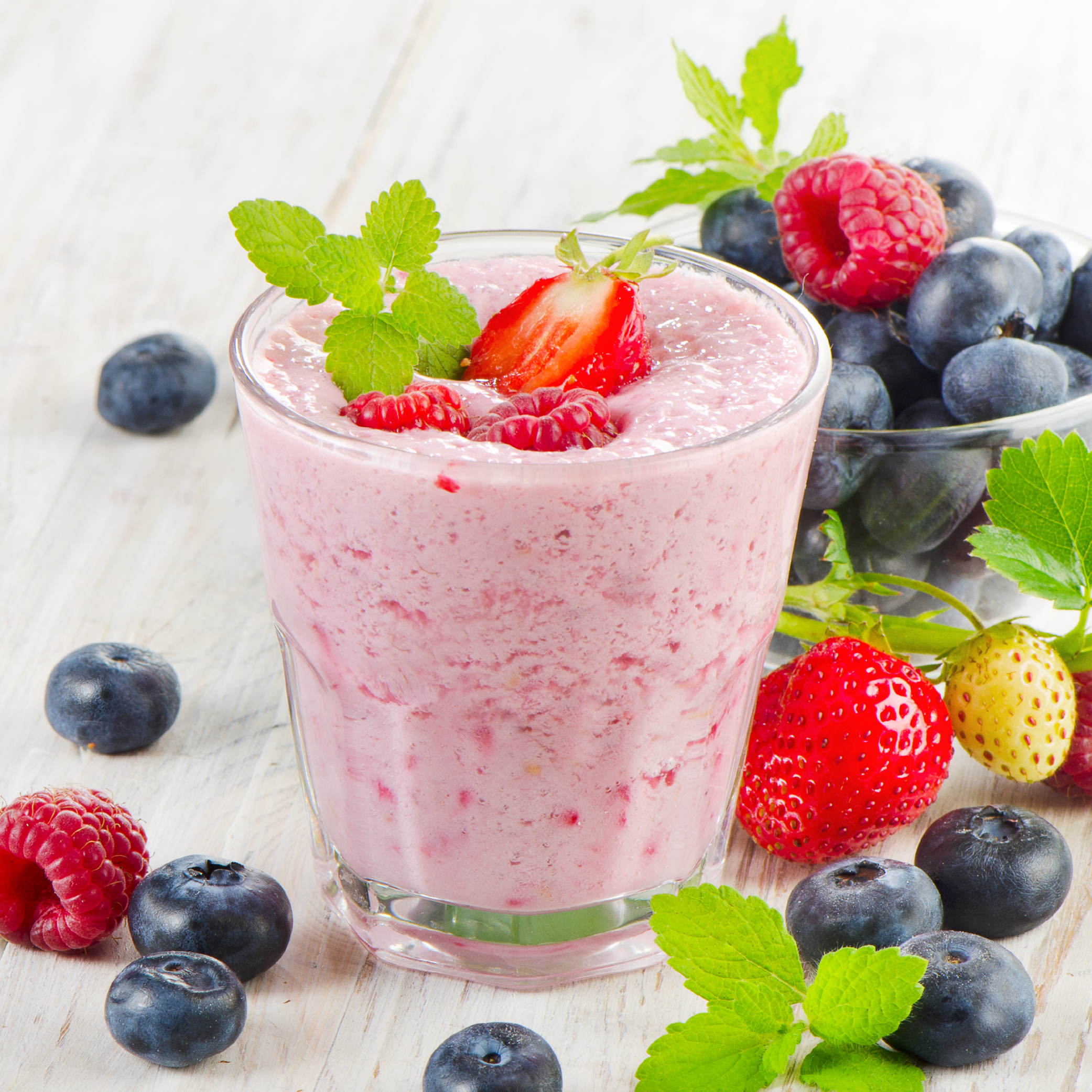 Low Fat Berry Smoothie - FUTURELIFE®