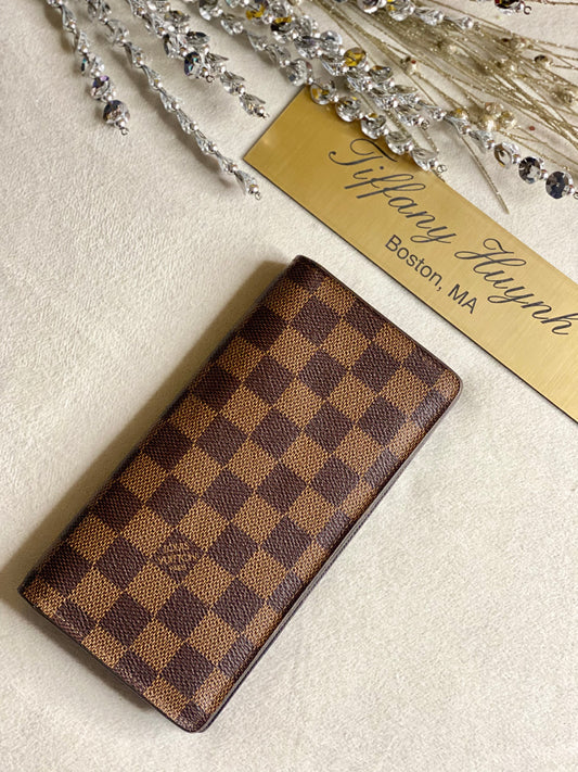 Authentic Louis Vuitton Monogram Porte-Cartes Credit Yen Checkbook Wal –  TLB Preloved Goods