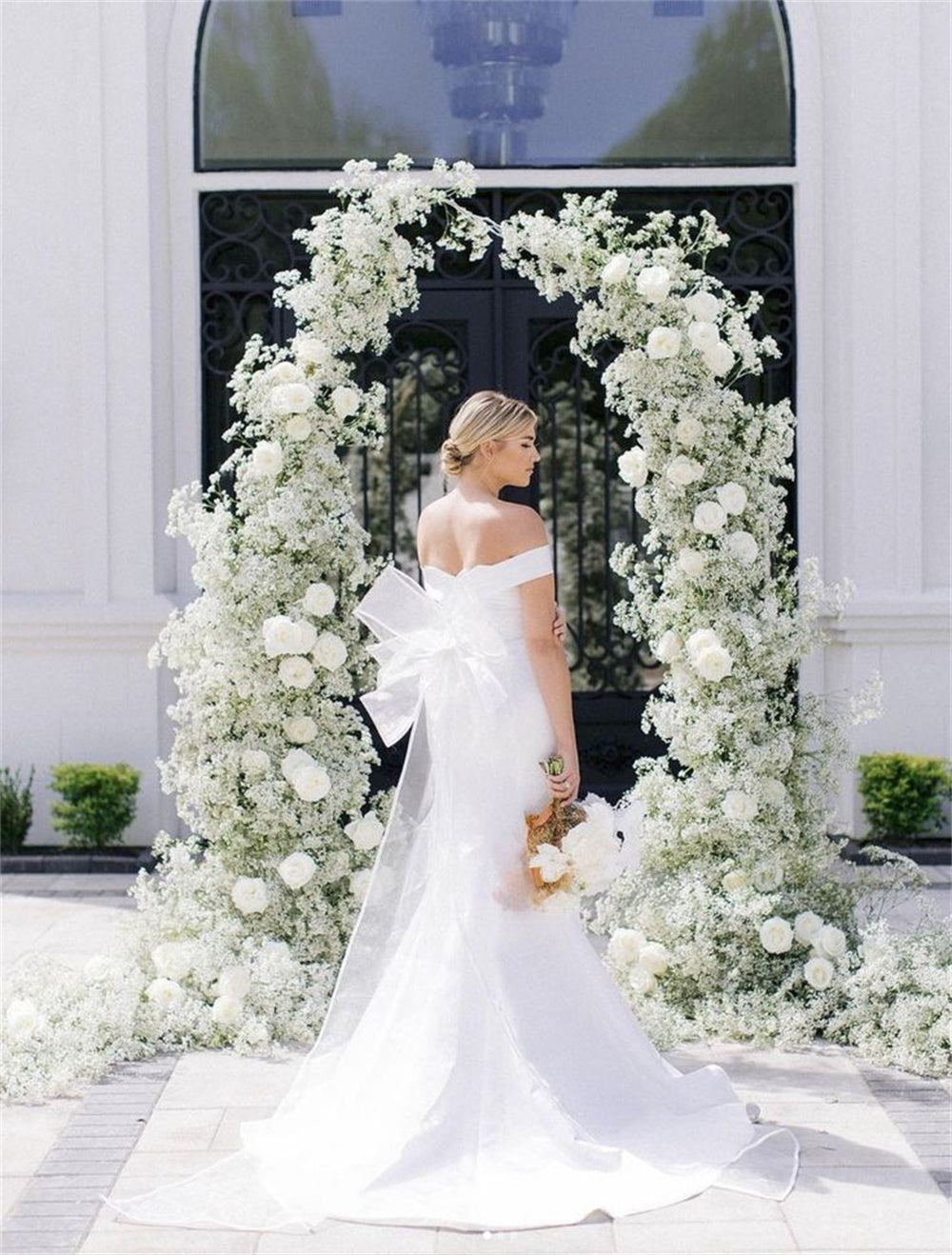 Amazing Baby's Breath Wedding Arch for Outdoor Weddings