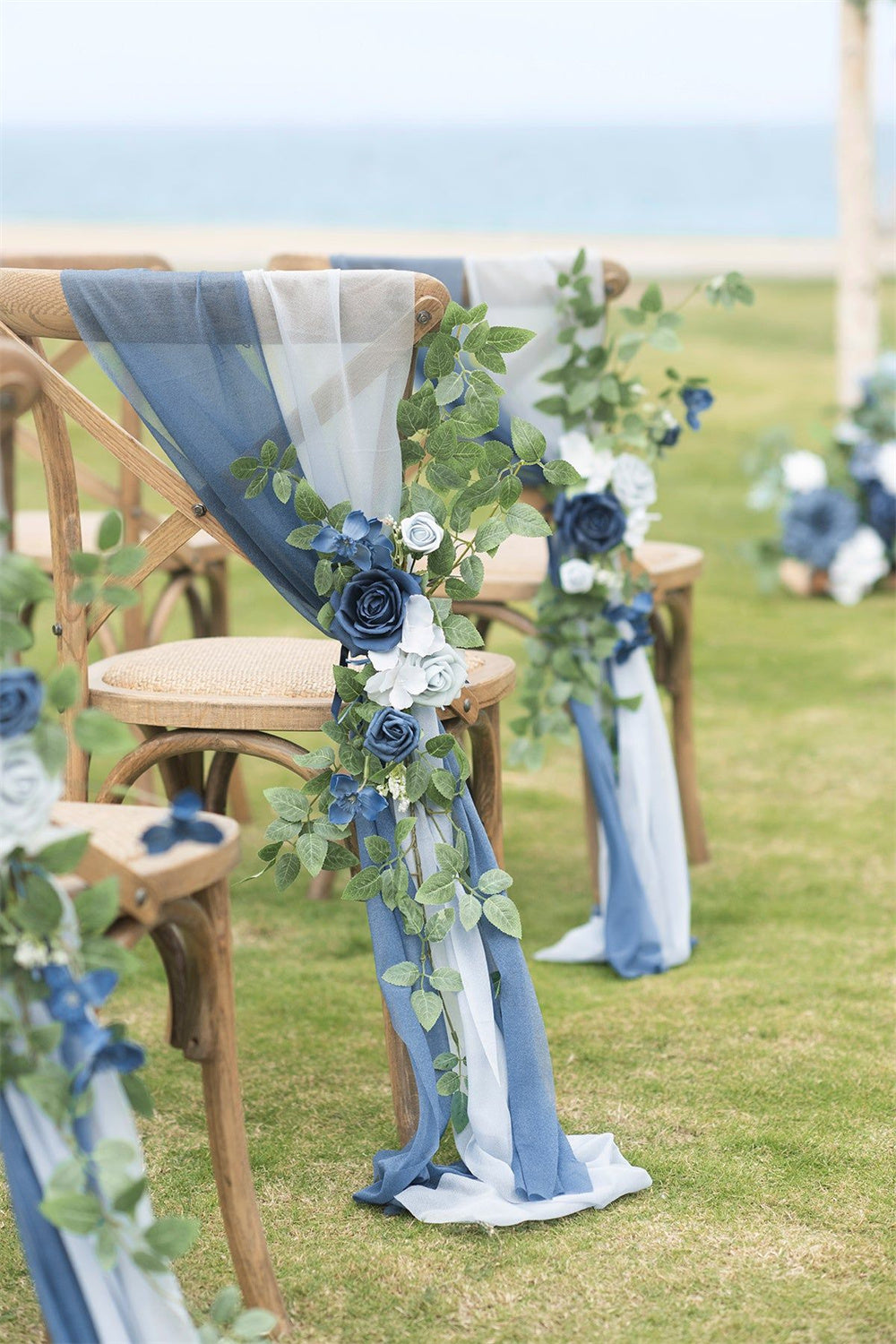 Elegant Blue Wedding Aisle Decoration Ideas