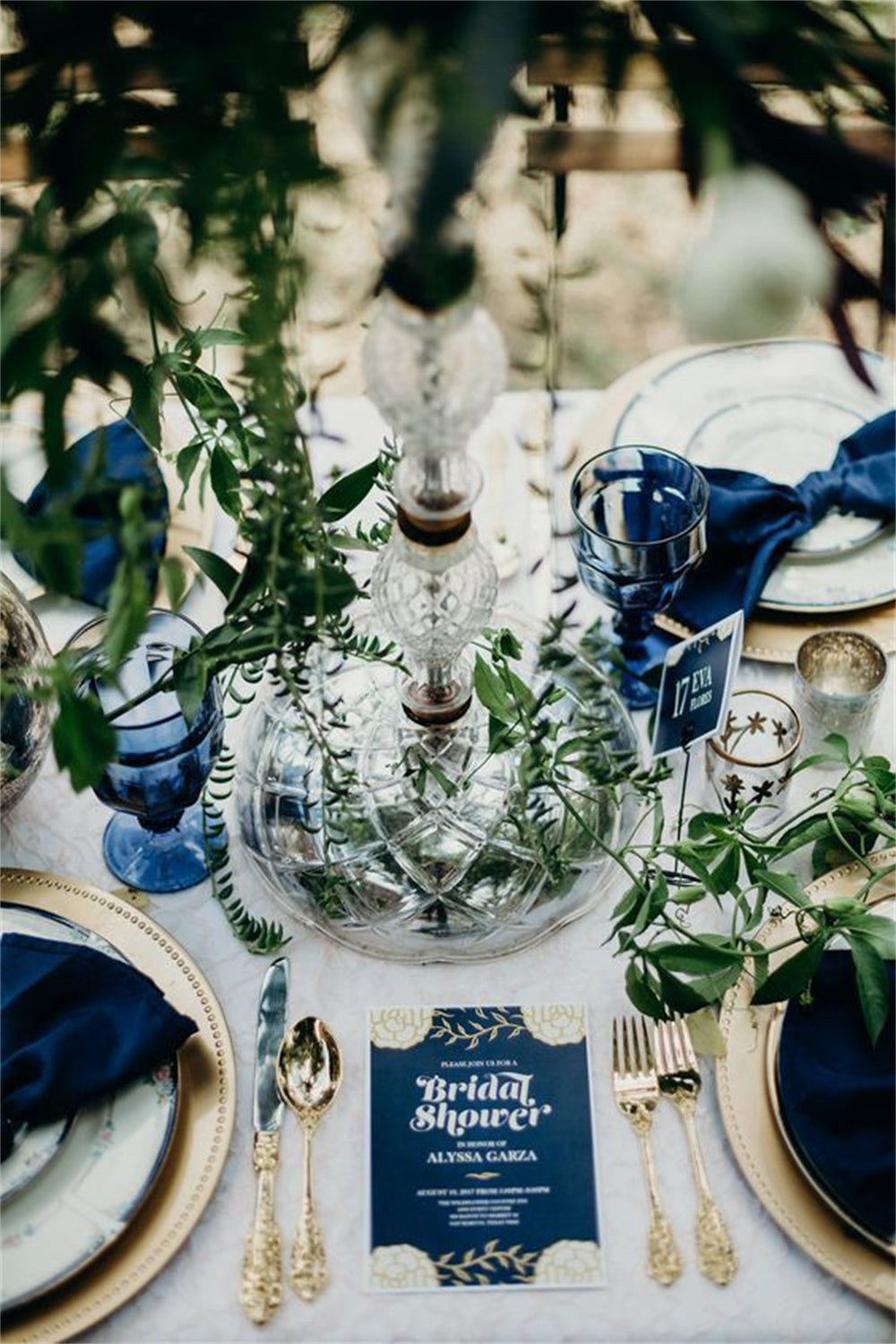 Traditional Blue Wedding Table Centerpieces
