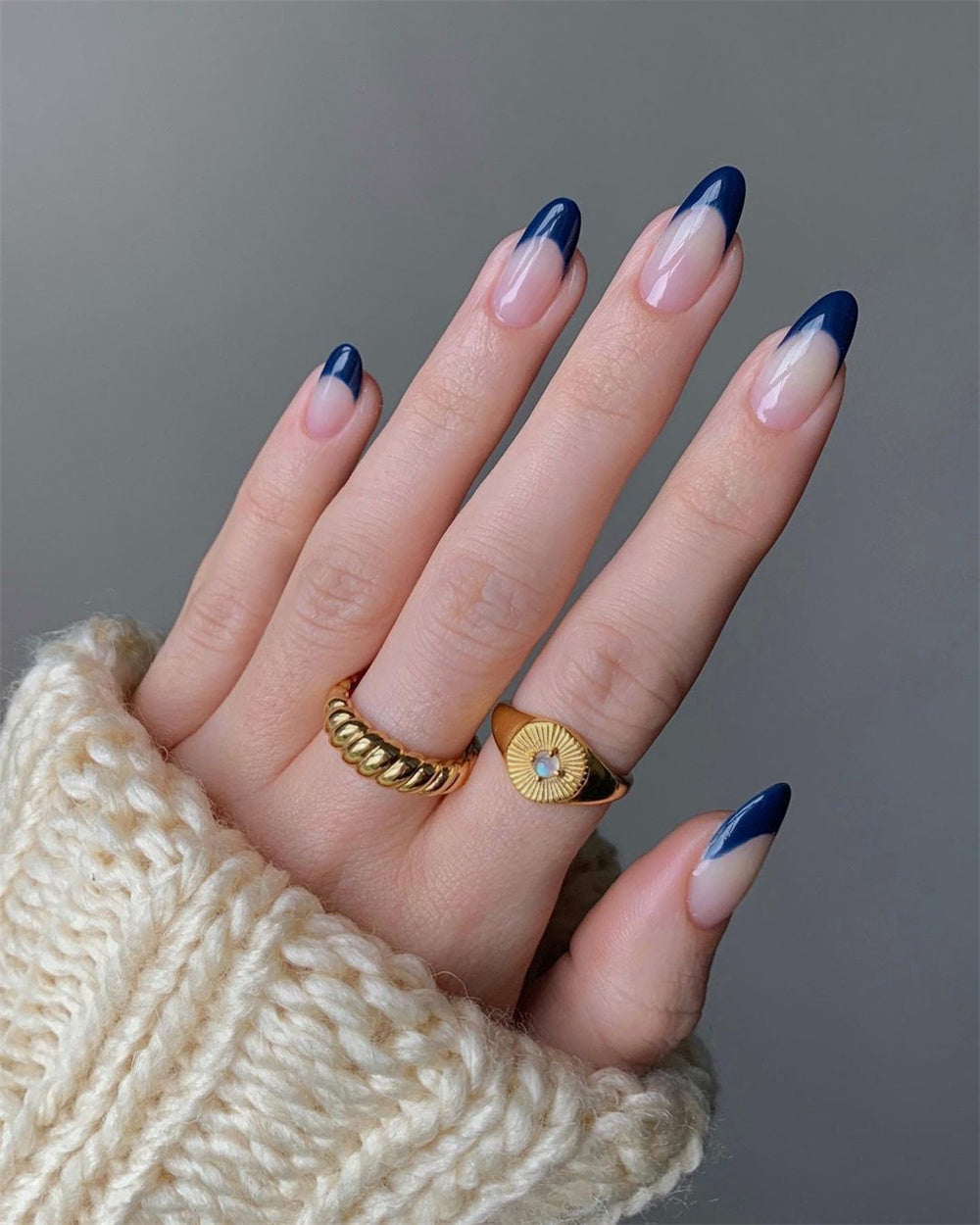 Unique Navy Wedding Nail Ideas