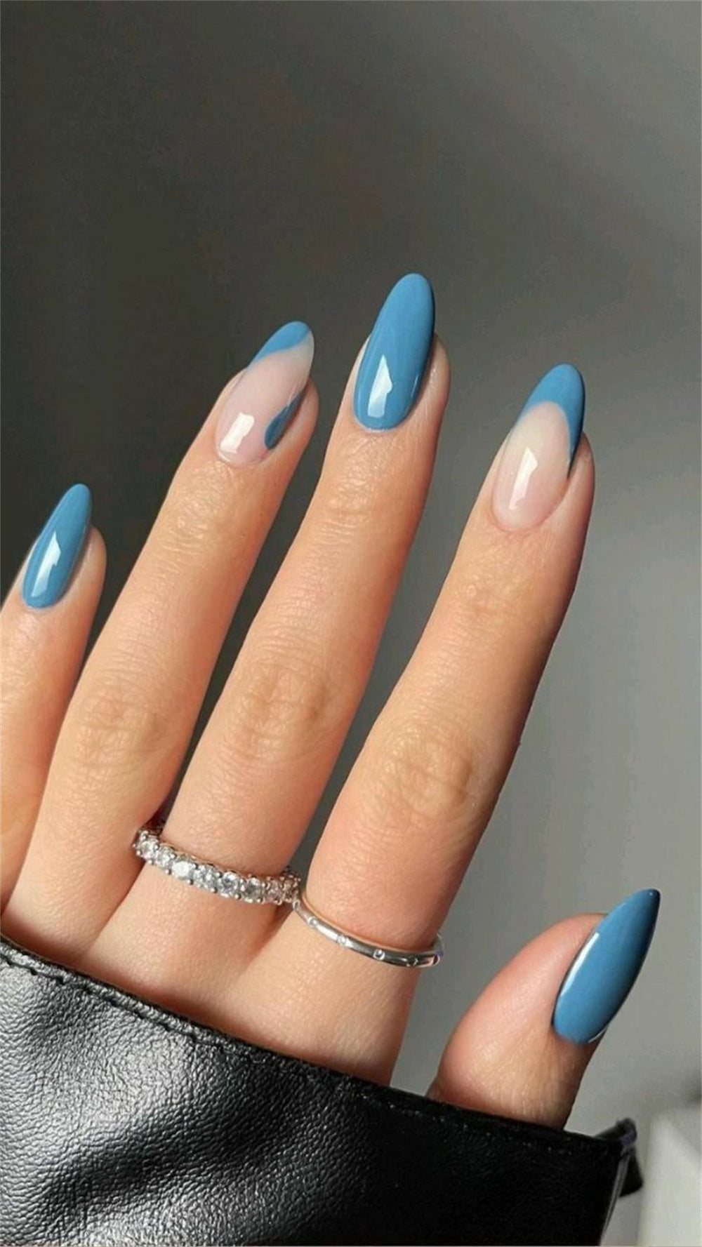 Elegant Blue Nail Ideas for Spring Wedding