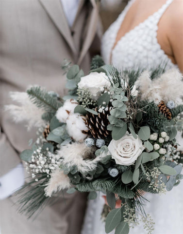 winter wedding bouquet with pampas and eucaly leaves