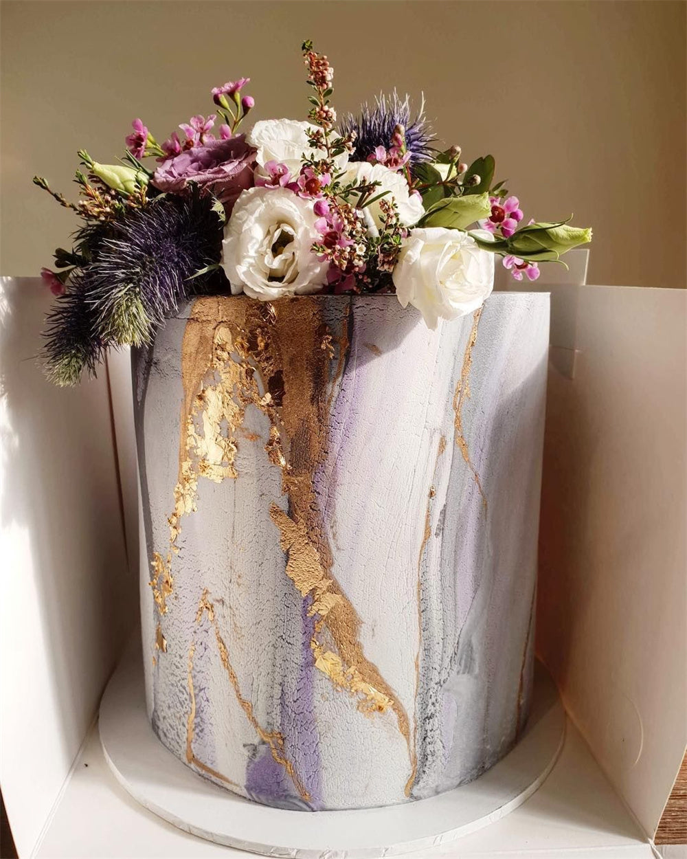 Mouth-watering Marble Wedding Cake Ideas with Metallic Accents