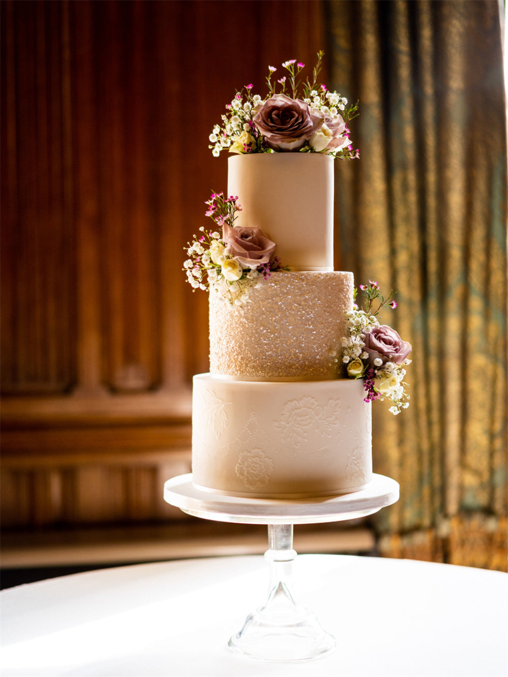 Elegant Sequin Wedding Cakes for Winter Weddings