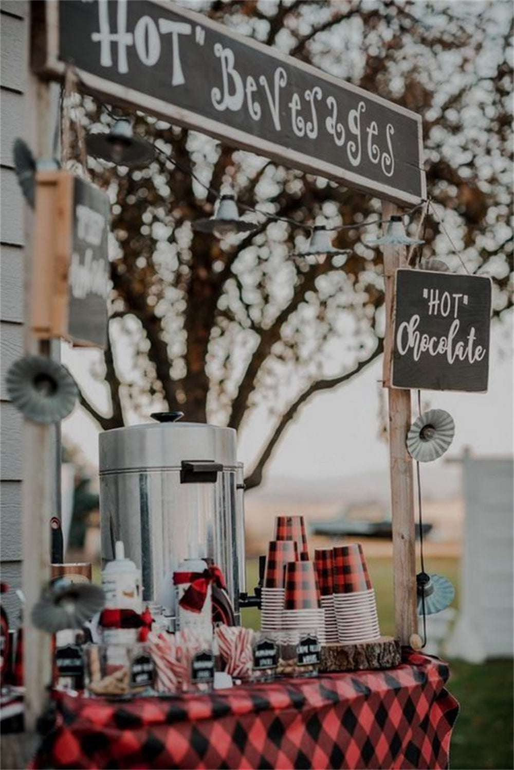 Outdoor Winter Wedding Beverage Bar Ideas