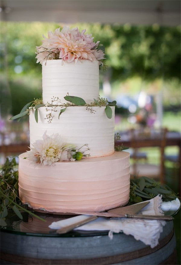 Buttercream Wedding Cakes To Stand Out