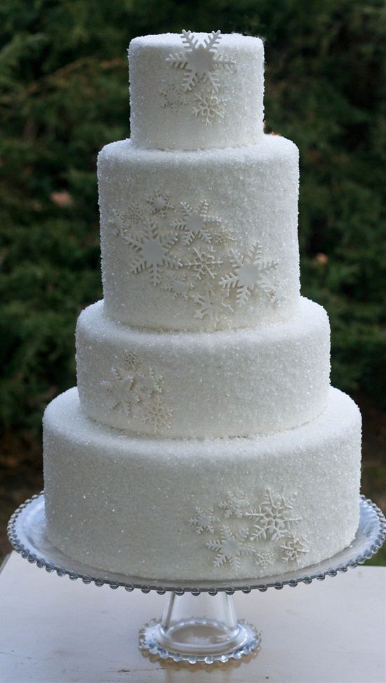 Creative and Stylish Winter Wedding Cakes