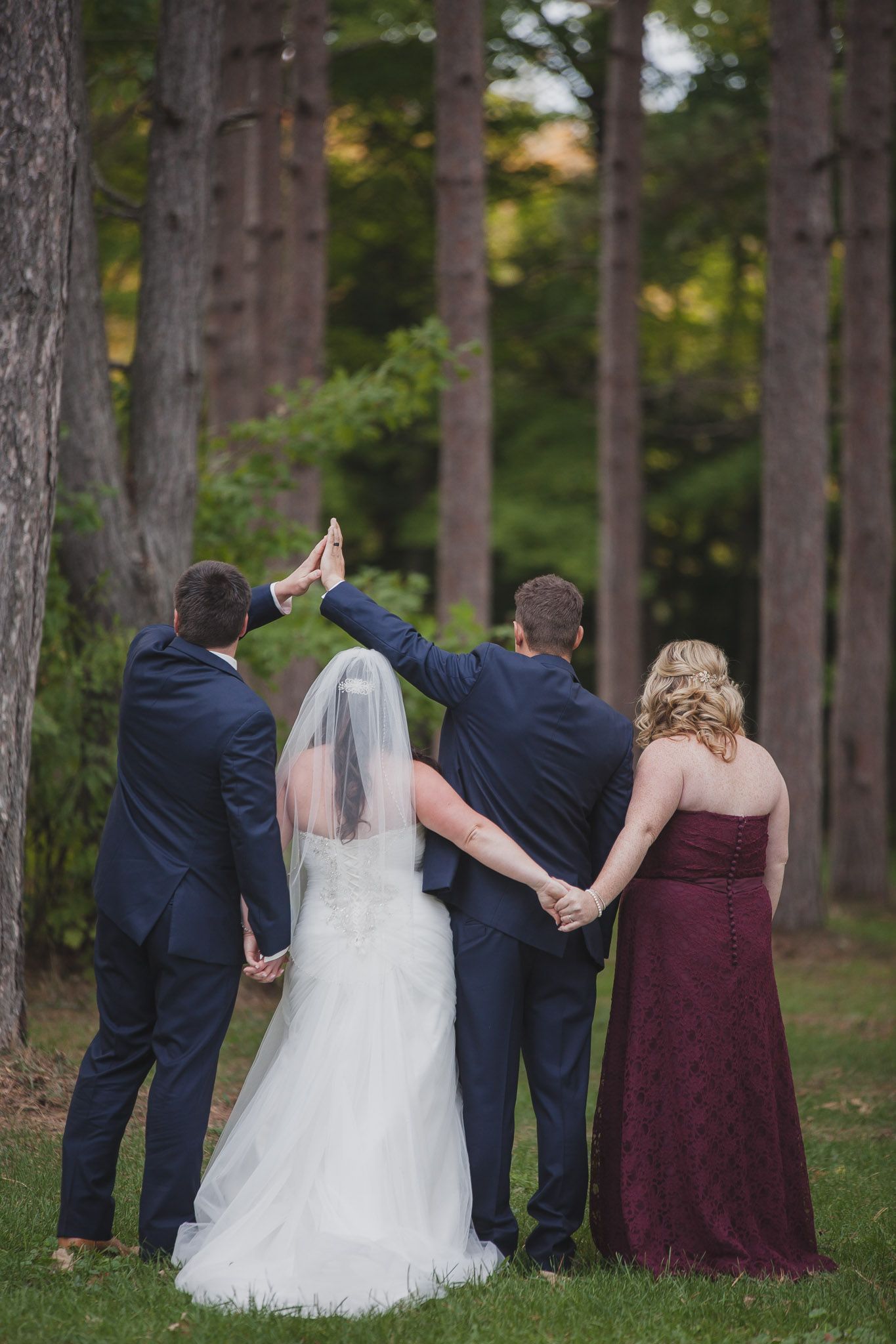 50+ Wedding Poses to Capture the Most Special Moments of Your Big Day