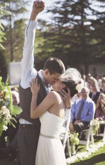 Fun Wedding Photo Ideas Worth Stealing