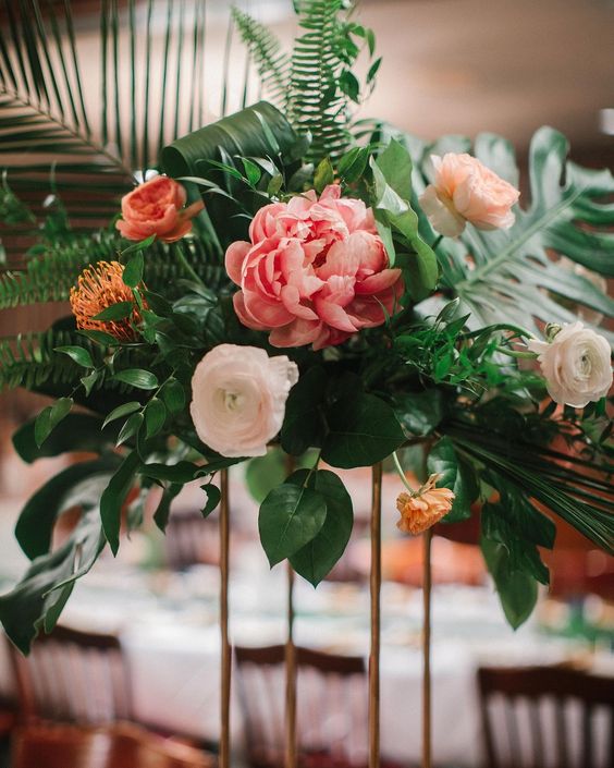 Living Coral Wedding Ideas for Any Season