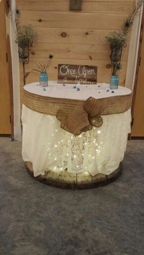 The Most Romantic Burlap Wedding Decoration Ideas