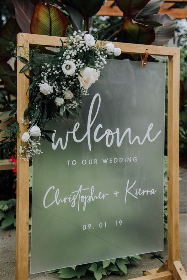 Refreshing Acrylic Wedding Signs to Embrace 