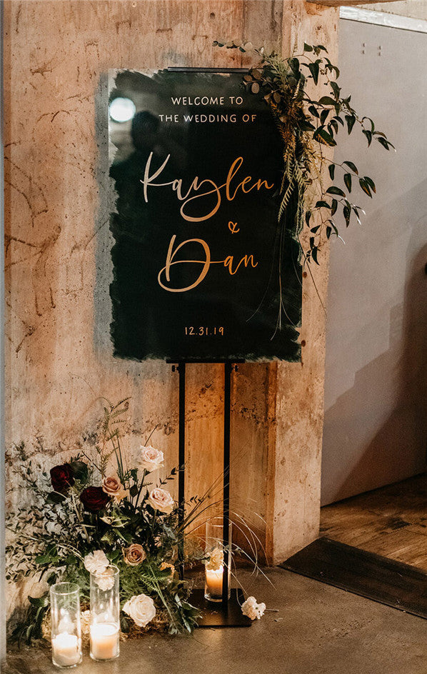 Refreshing Acrylic Wedding Signs to Embrace 
