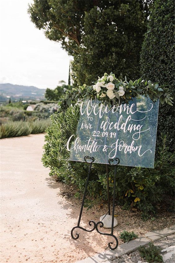 Refreshing Acrylic Wedding Signs to Embrace 