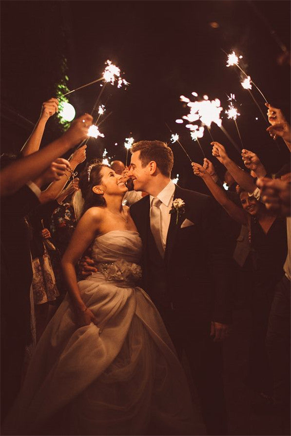 Wedding Sparkler Ideas to Light up Your Day