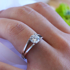 Tru-Diamonds Aphrodite Solitaire Ring