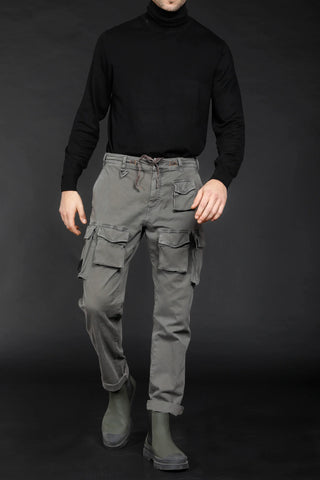 Mason's New Snake Multipocket men's cargo pants model