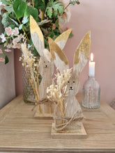 Load image into Gallery viewer, Natural Dried Flower Wooden Bunny Figure

