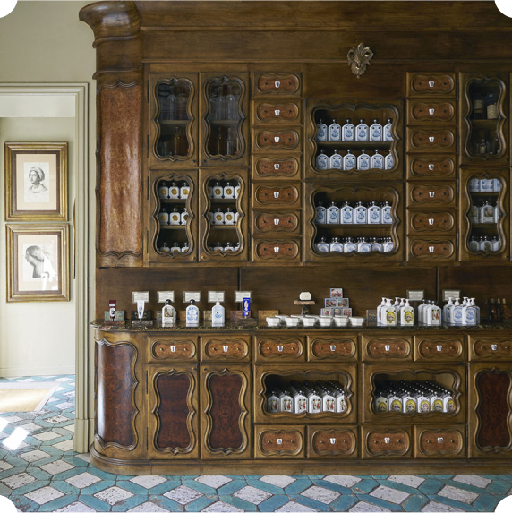 L'Officine Universelle Buly, a 19th-Century-Style Paris Apothecary