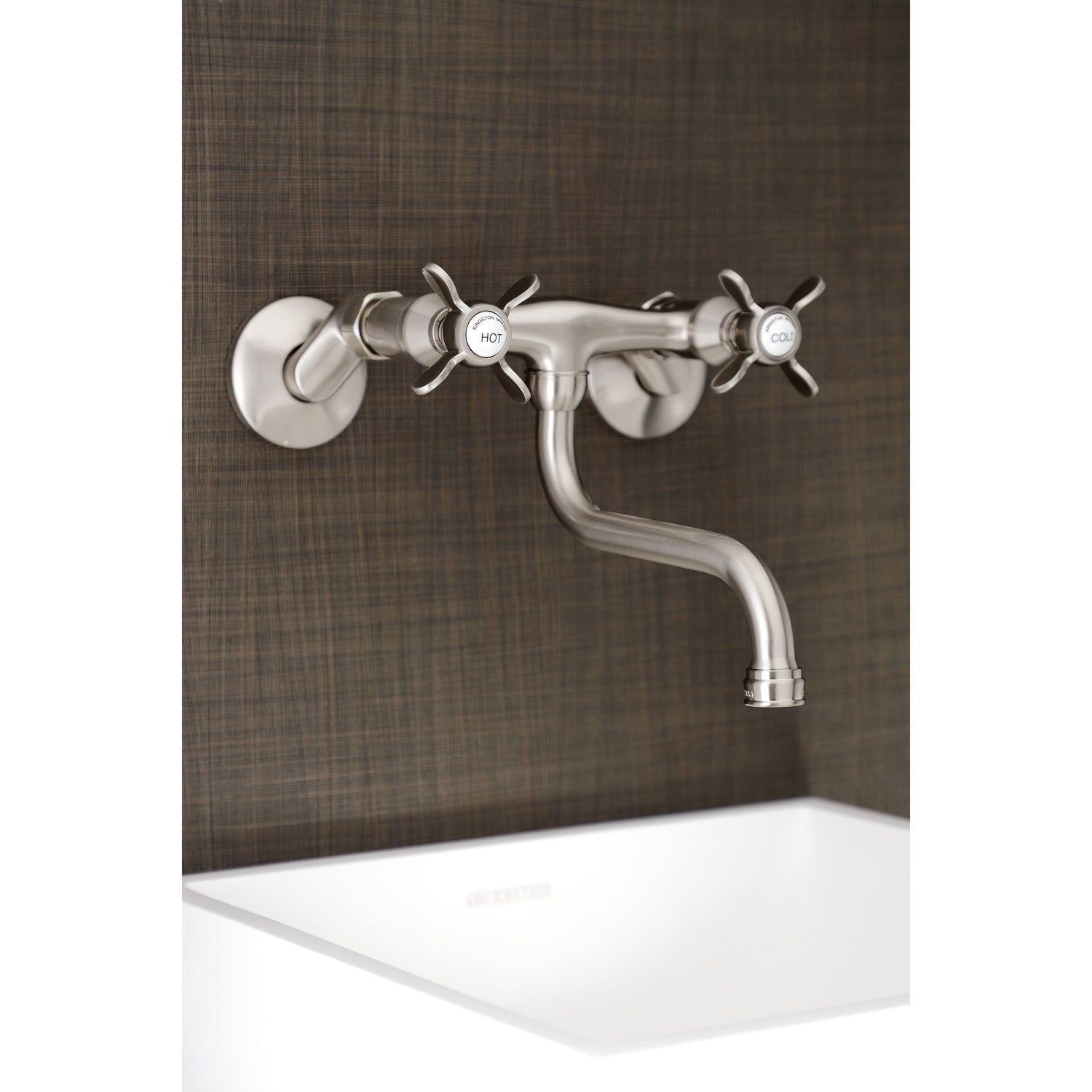 Kingston Brass KS116SN Essex Bathroom Faucet, Brushed Nickel 並行輸入品 