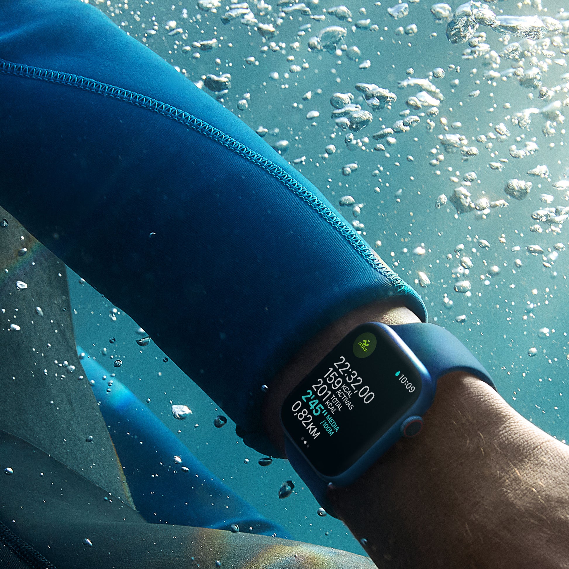 Apple Watch Nike Series 7 (GPS + móvil) con correa deportiva de color negro- Rossellimac
