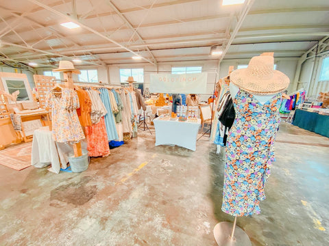 Boutique Vintage Runway Market 2023