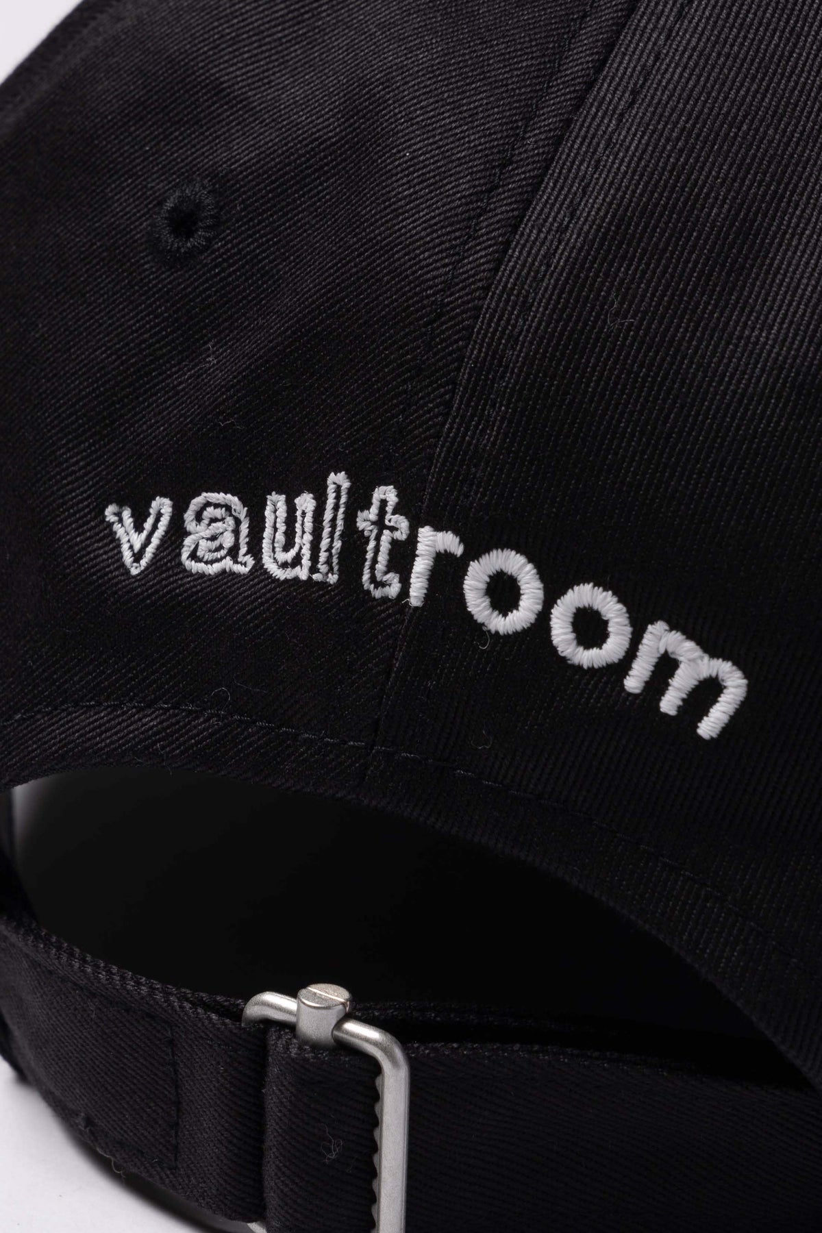 vaultroom LOGO CAP / BLK ステッカー付き | kensysgas.com