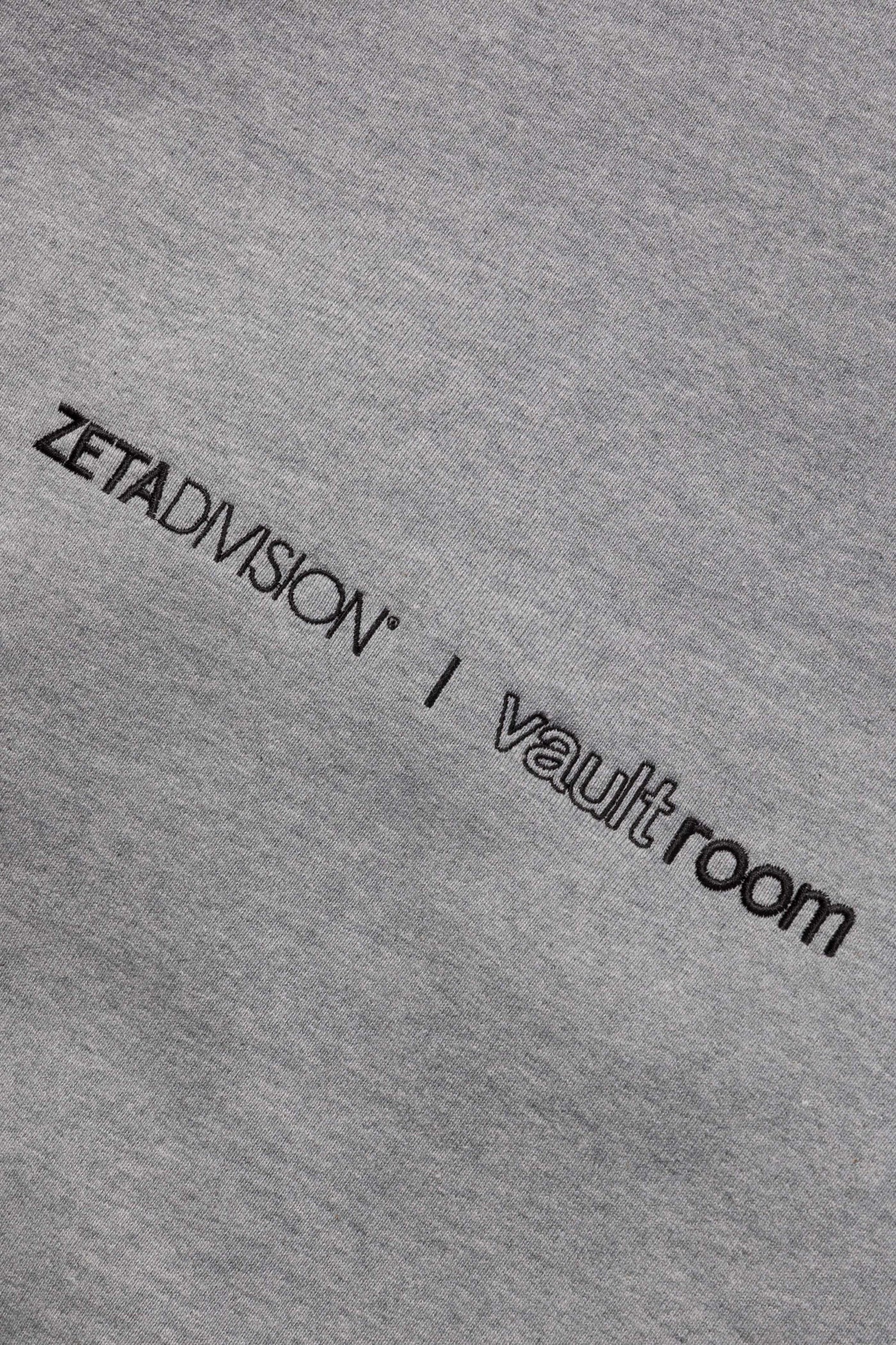 VR × ZETA Hoodie / GRY – VAULTROOM