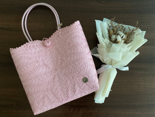 White flower store purse