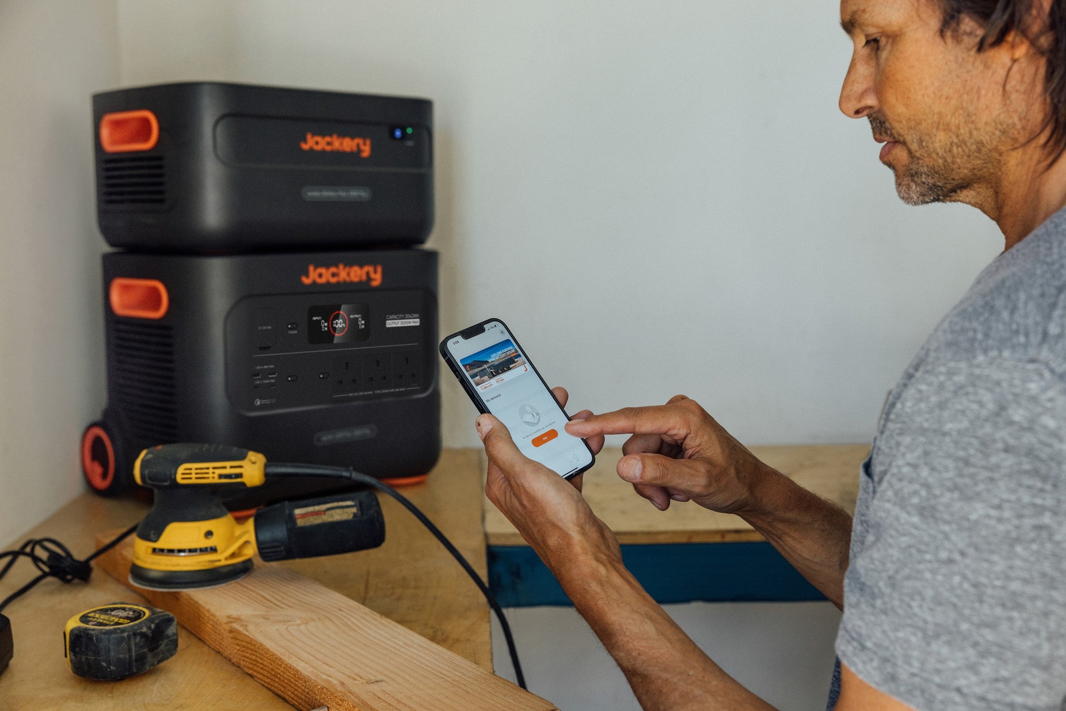 Jackery solar generator 2000 plus for emergencies