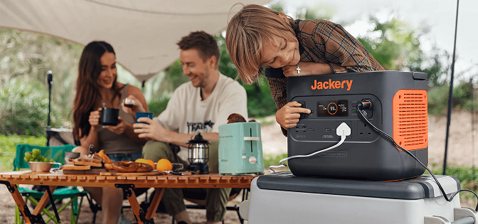 Jackery Solar Generator Brightens Your Outdoor Family Gatherings