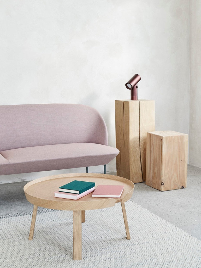 莫蘭迪色裝潢單品推薦: Muuto Oslo 沙發/Around 邊桌