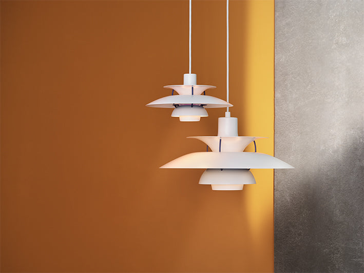 Louis Poulsen 的 PH 5 吊燈是設計迷輕裝潢必收藏的燈款