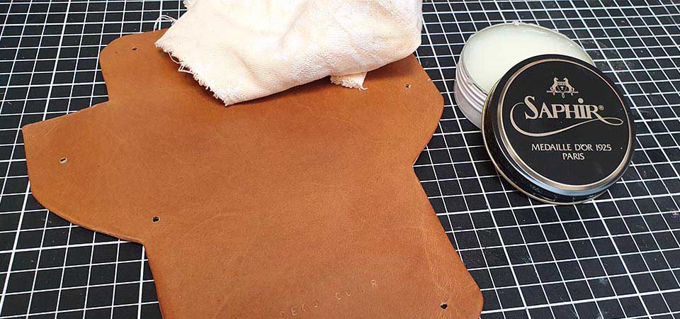 DIY small leather pouch