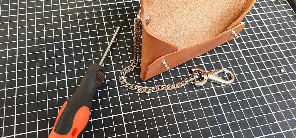 DIY small leather pouch