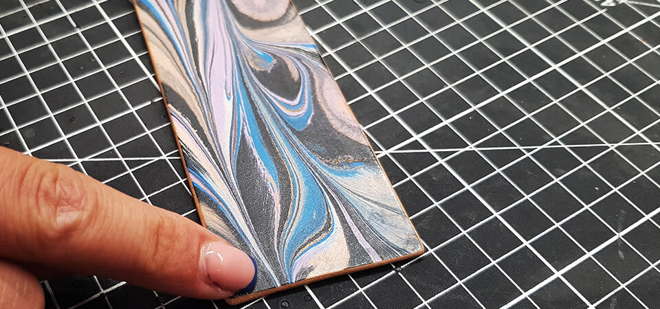 Peinture marbling cuir