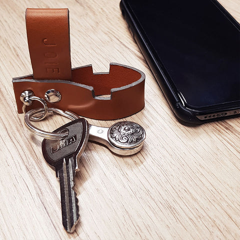 Leather smartphone holder