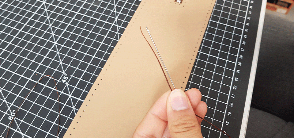 Simplified leather sewing guide