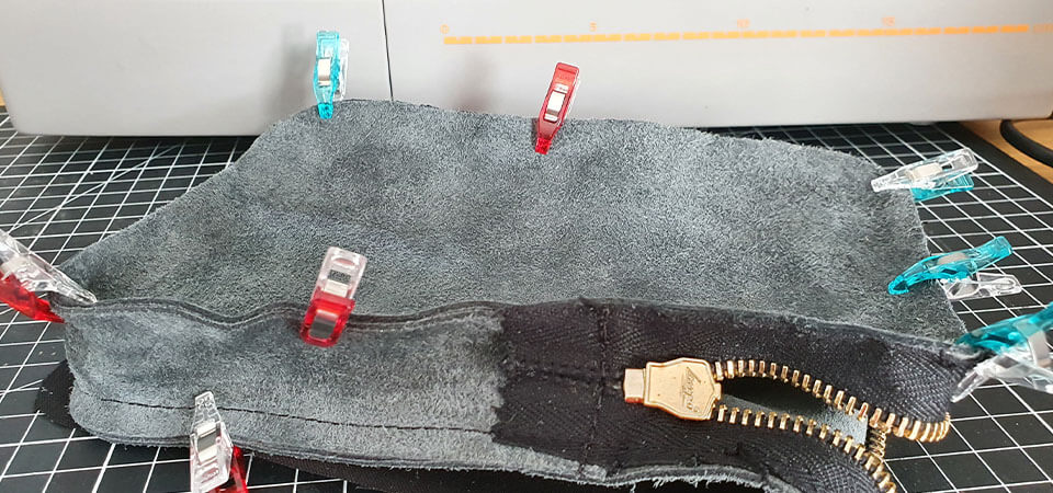 Phone pouch