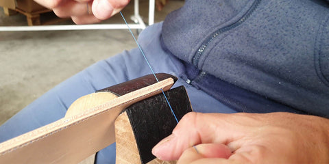 tightening leather sewing thread 2