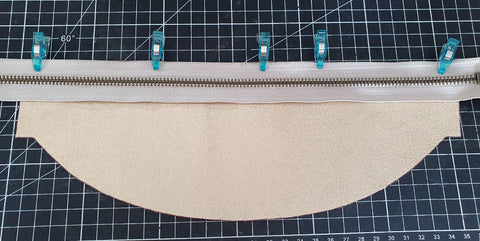 stitching fanny pack closure