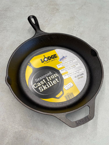 The Lodge 15 inch is a big skillet : r/castiron