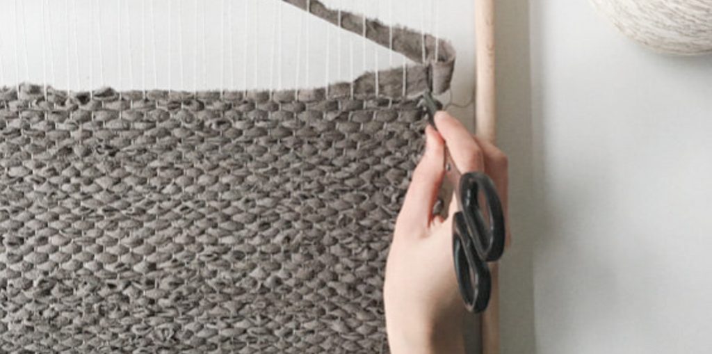 how to weave a rag rug on a frame loom