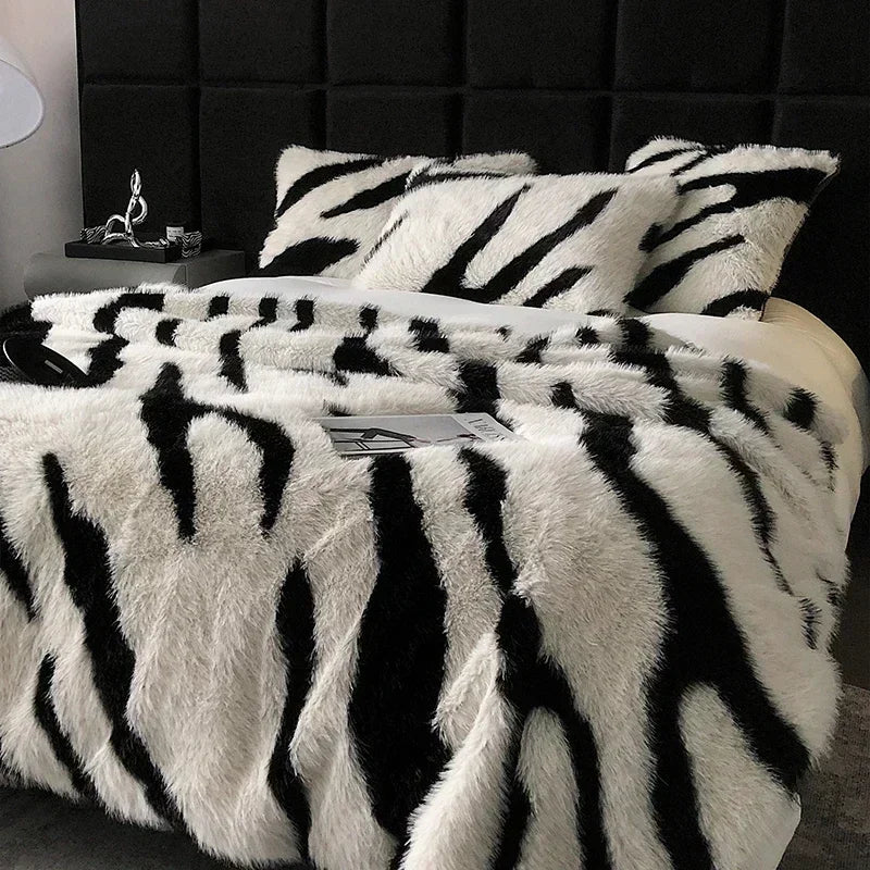 Yeknu Faux Fox Fur Blanket for Winter Autumn Warm High Quality Plush Luxury Weighted Blankets for Bed High-end Sofa Blanket Throw