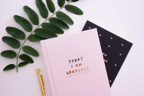 gratitude journal that says today I am grateful